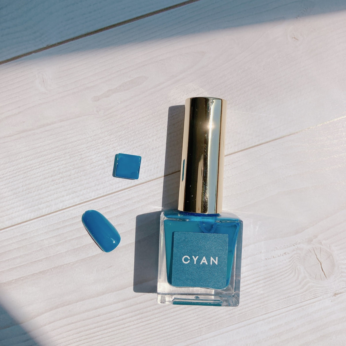 ほたて貝殻生まれの可憐なネイルCYAN「水縹 mihanada」