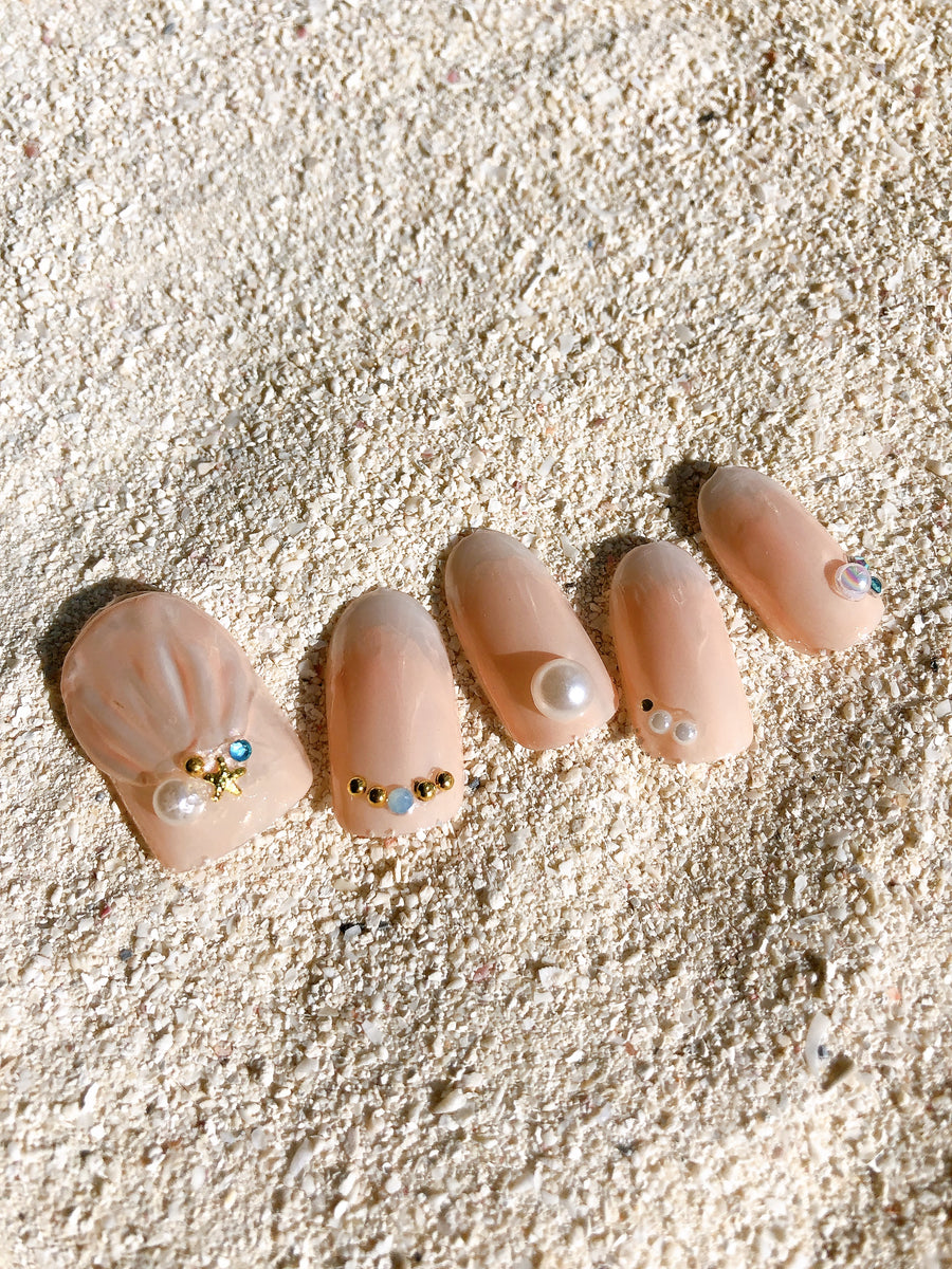 ほたて貝殻生まれの可憐なネイルCYAN「卯波 unami」